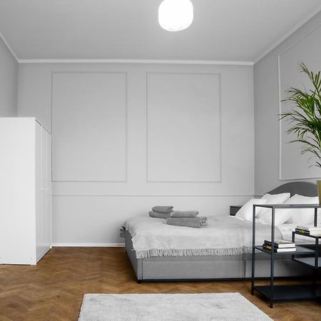 Aleja Krasinskiego 5 By Homeprime Krakow Ngoại thất bức ảnh