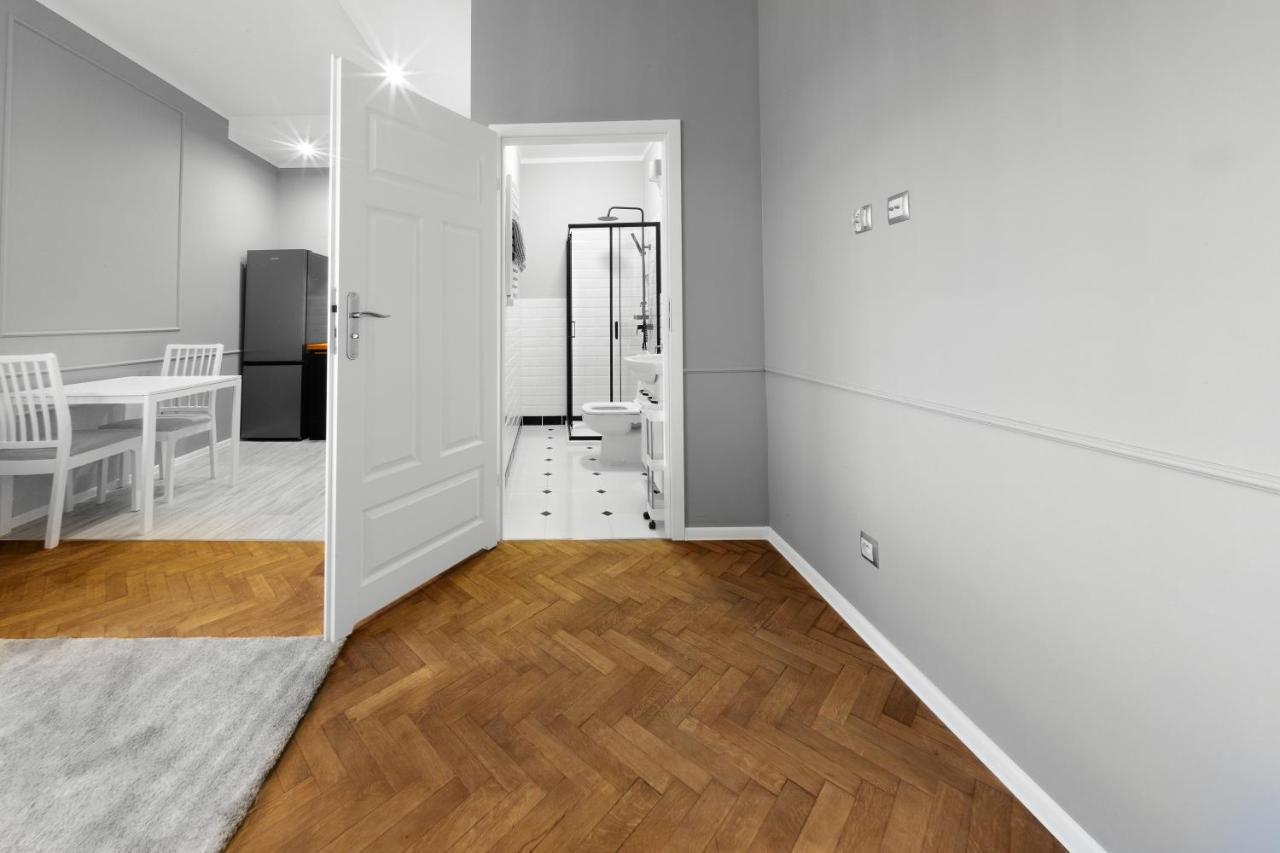 Aleja Krasinskiego 5 By Homeprime Krakow Ngoại thất bức ảnh